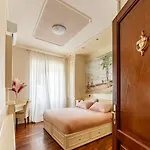 Downtown Luxury - Termini Train Station 3* ローマ
