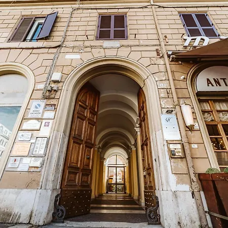 Downtown Luxury - Termini Train Station