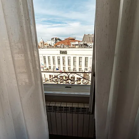 Downtown Luxury - Termini Train Station Frühstückspension 3*